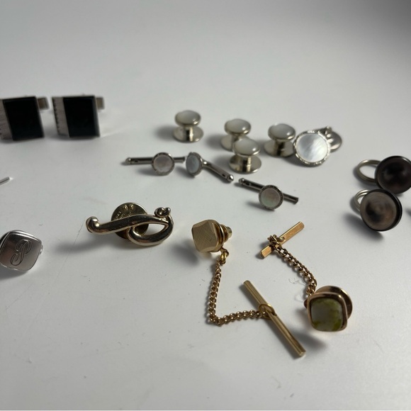 Vintage 26 lot of men’s costume, jewelry cufflinks, tie tacks and buttons - Picture 6 of 16